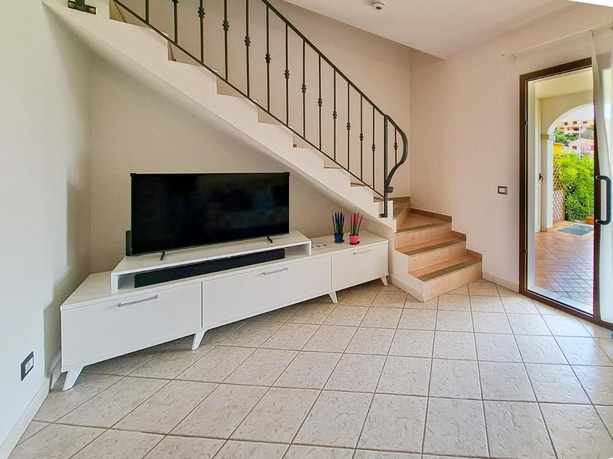Appartamento Trilocale Vicino Al Centro Di San Teodoro San Teodoro  Bagian luar foto
