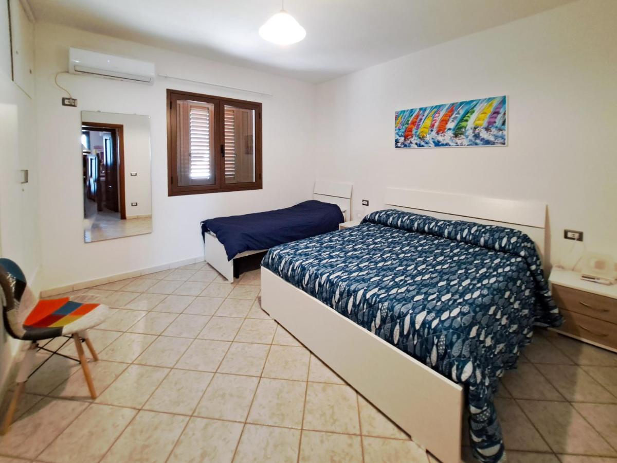 Appartamento Trilocale Vicino Al Centro Di San Teodoro San Teodoro  Bagian luar foto